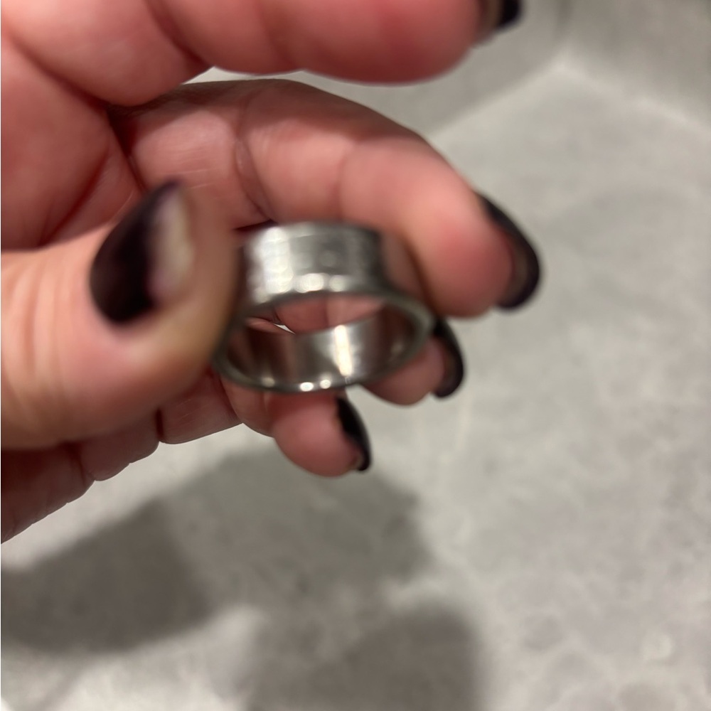Silver Band Ring - Picture 2 of 3